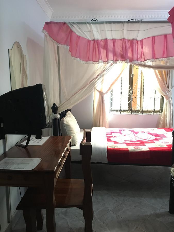 Kutetere Motel Arusha Esterno foto